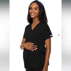 Med Couture Touch 2-Pocket Maternity Scrub Top